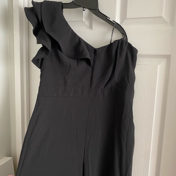 LE CHATEAU Wide Leg Bustier Jumpsuit With One-Shoulder Ruffle - Picture 8 of 14